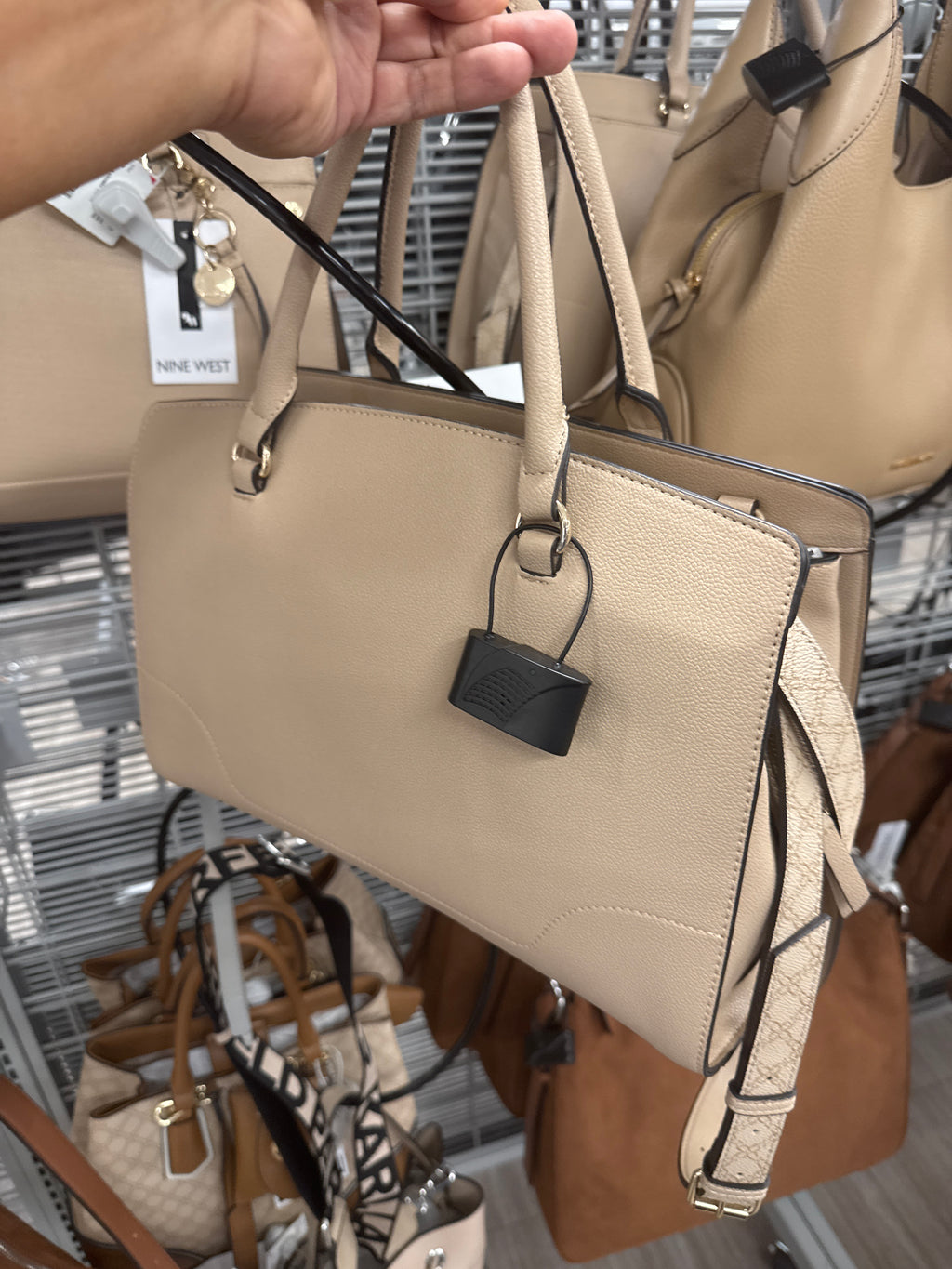 Cartera Nine West Yuwy