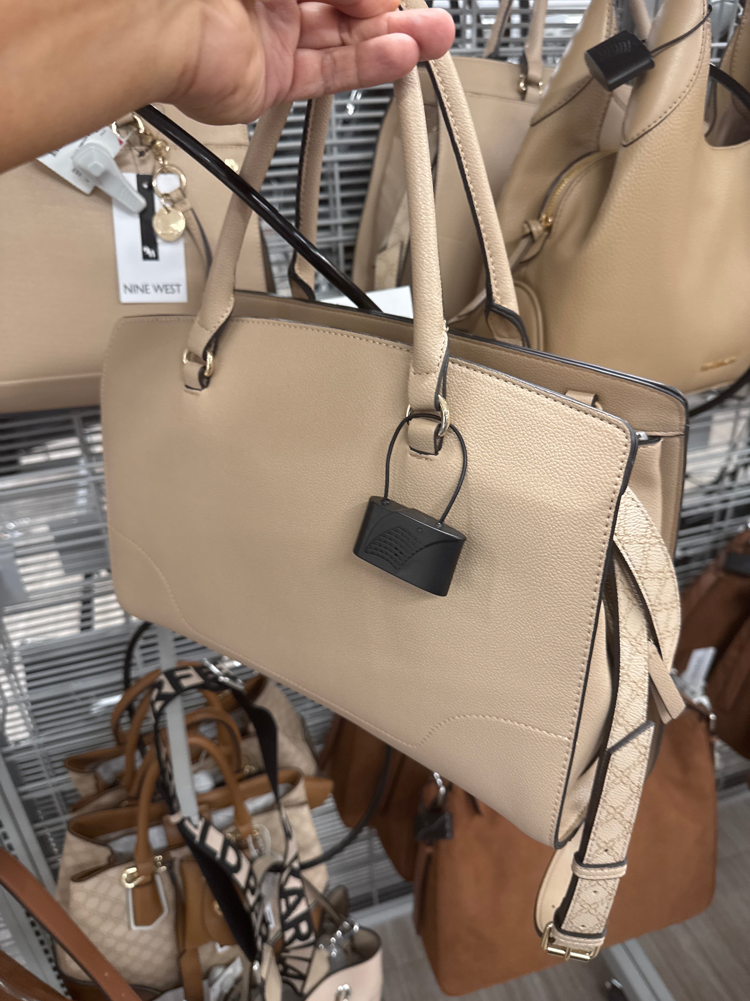 Cartera Nine West Yuwy